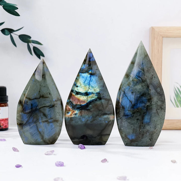 Labradorite Flames – Transformation, Protection, and Awakening - Light Of Twelve